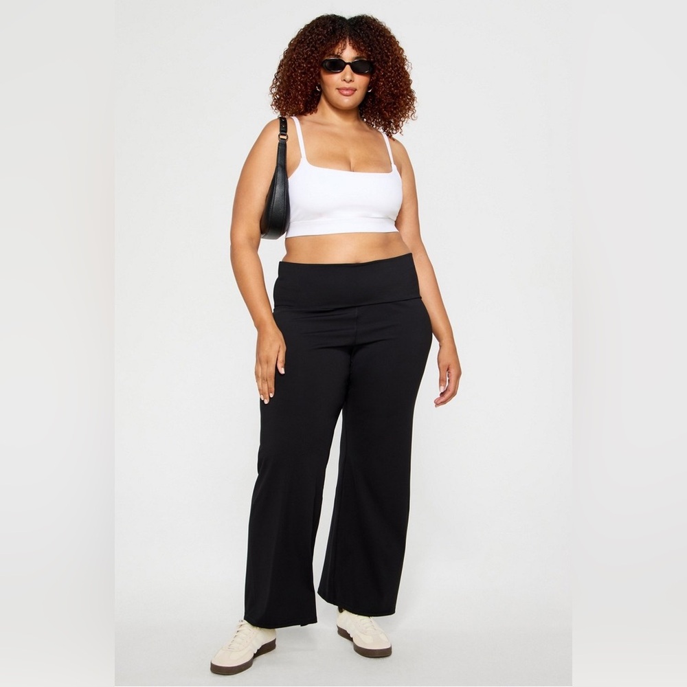 Fabletics PureLuxe Foldover Straight Leg Pant in Black size Large. New with tag